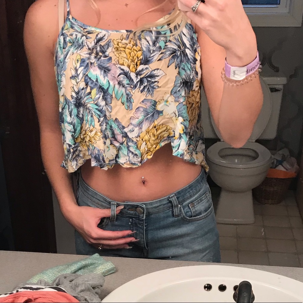 Crop top